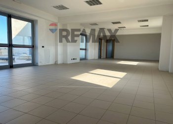 Stanza vuota - Ufficio Via Grotta Delle Fate
41, Livorno - foto 9