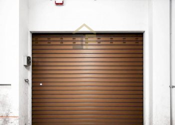 Foto 2 - Warehouse Via Ammiraglio Rizzo
 
64, Palermo - photo 2