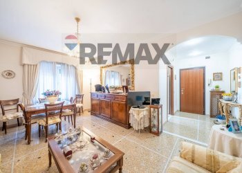 Sala da pranzo - Three-room apartment Via Pasquale Del Giudice
12, Roma - photo 4