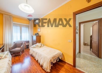 Camera / camera da letto - Three-room apartment Via Pasquale Del Giudice
12, Roma - photo 19