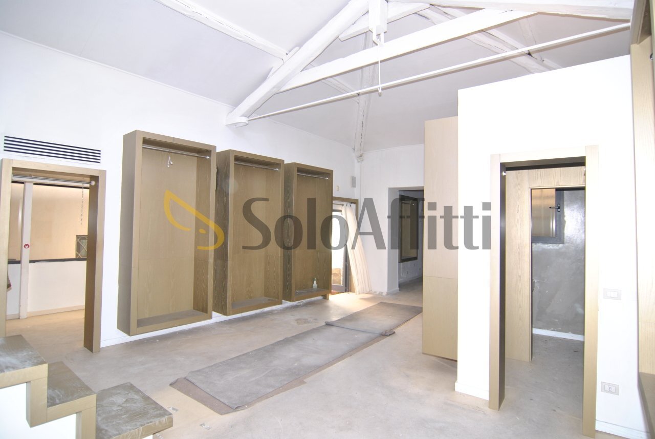 VANO PRINCIPALE - Commercial Premises Piazza Attias 2, Livorno - photo 3