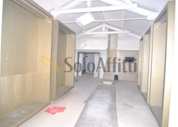 INGRESSO - Commercial Premises Piazza Attias 2, Livorno - photo 1