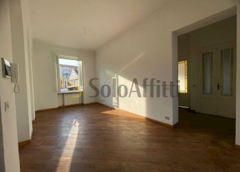 1.jpg - Quadrilocale Via Piossasco, Torino (zona Aurora) - foto 2
