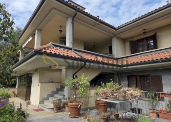 7.jpeg - Four-room apartment Via Benso 20, Chieri - photo 2