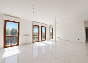 ChatGPT Image 29 apr 2026, 18_14_40.png - Three-room apartment Sarzana - photo 2