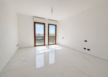 ChatGPT Image 29 apr 2026, 18_10_45.png - Three-room apartment Sarzana - photo 4