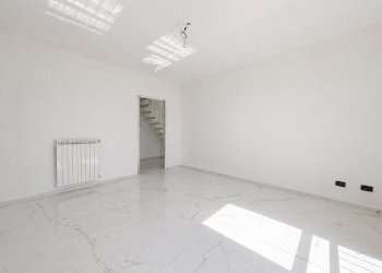 ChatGPT Image 29 apr 2026, 18_08_32.png - Three-room apartment Sarzana - photo 5
