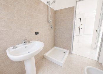 ChatGPT Image 29 apr 2026, 18_32_12.png - Three-room apartment Sarzana - photo 6