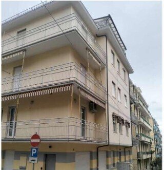 2.jpg - Apartment at auction Via Bergamo 5, Laigueglia - photo 1