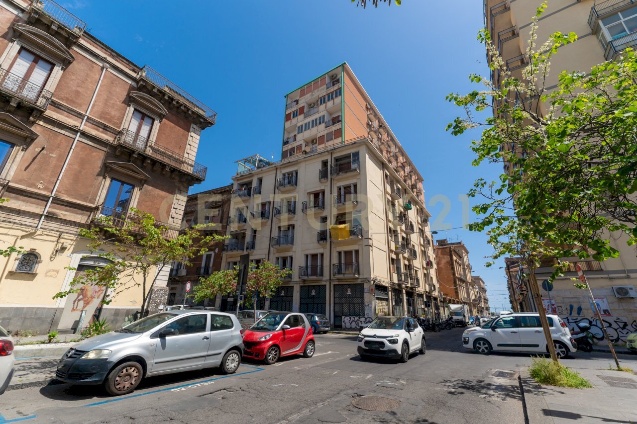Sangiuliano 54 CT (1).jpg - Four-room apartment Via Antonino di Sangiuliano 54, Catania - photo 1