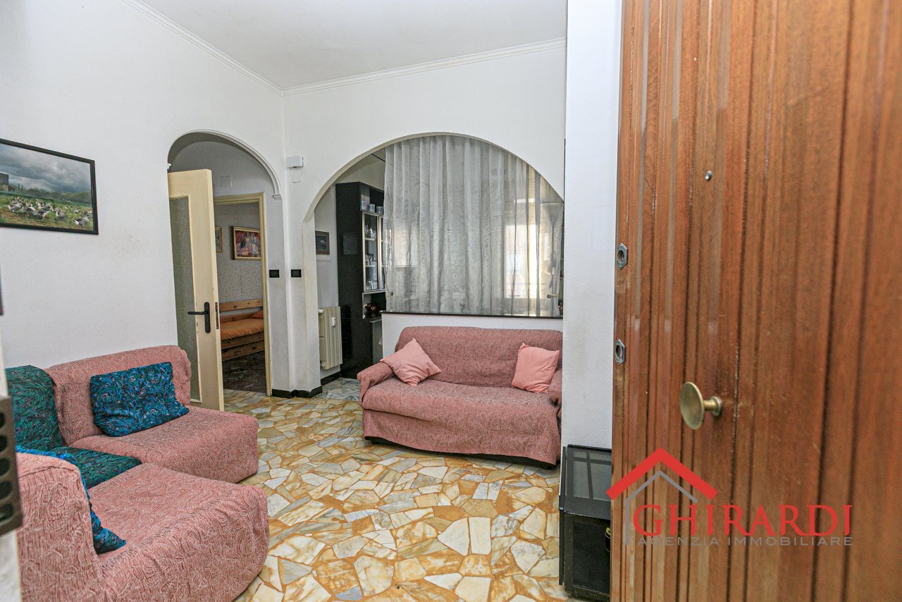 1.0 ingresso.jpg - Appartamento VIA CANESI 56, Genova (zona Sestri Ponente) - foto 2