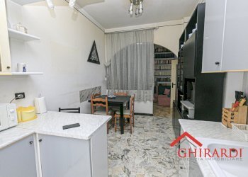 3.4 cucina.jpg - Appartamento VIA CANESI 56, Genova (zona Sestri Ponente) - foto 11