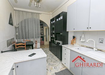 3.5 cucina.jpg - Appartamento VIA CANESI 56, Genova (zona Sestri Ponente) - foto 12