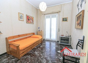 5.3 camera2.jpg - Appartamento VIA CANESI 56, Genova (zona Sestri Ponente) - foto 22