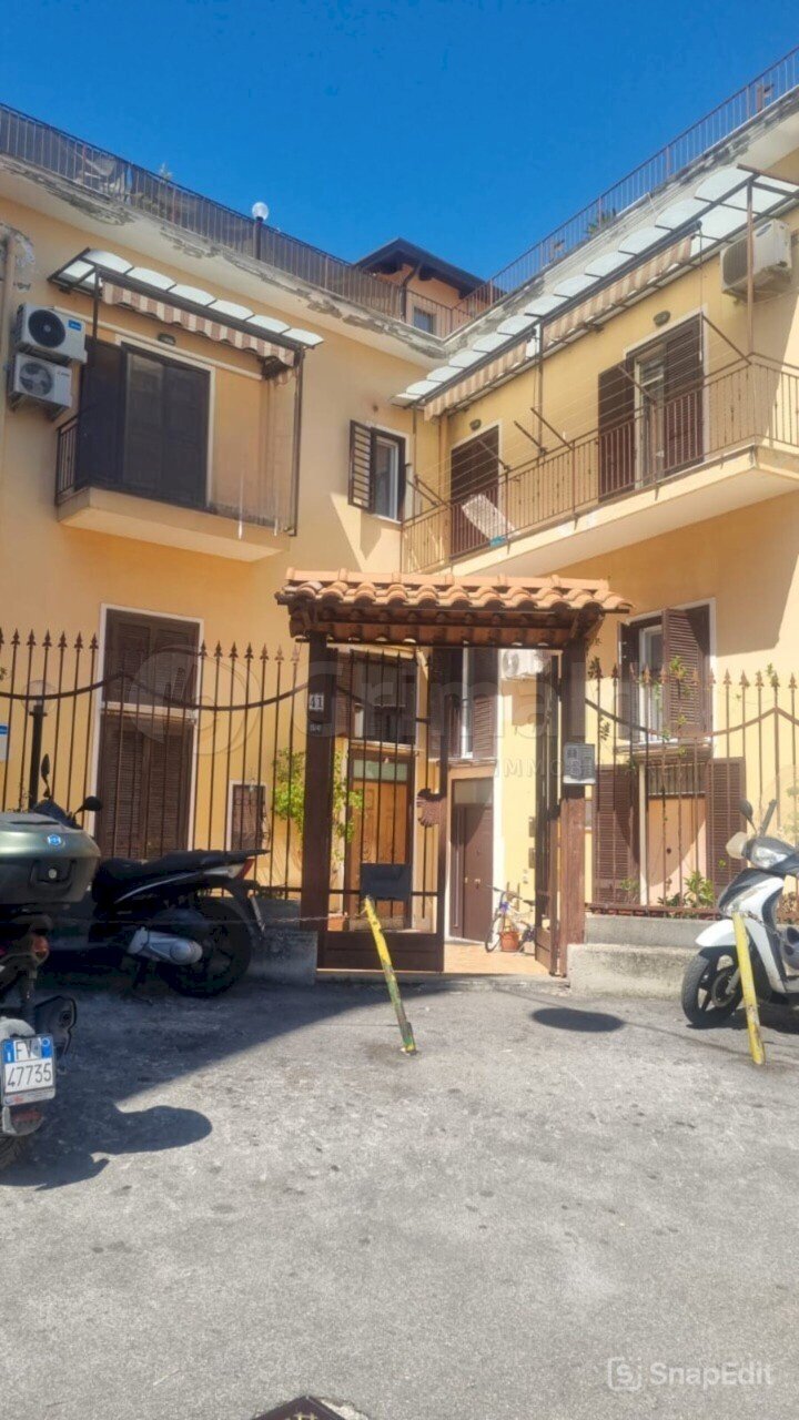 2.JPG - Appartamento Napoli (zona Materdei) - foto 2
