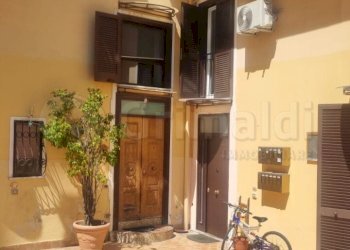 1.JPG - Appartamento Napoli (zona Materdei) - foto 1