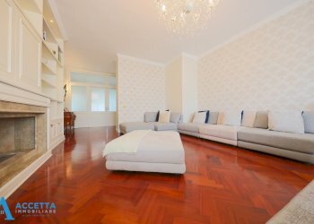 Salone - Quadrilocale Via Pietro Gobetti 5, Taranto - foto 4