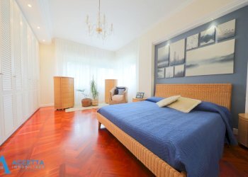 camera da letto - Quadrilocale Via Pietro Gobetti 5, Taranto - foto 15