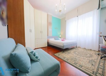 camera da letto - Quadrilocale Via Pietro Gobetti 5, Taranto - foto 24