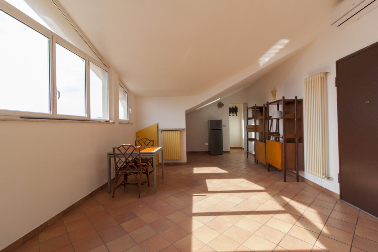 Zona Giorno - Attic Corso Luigi Einaudi 1/A, Cherasco - photo 3