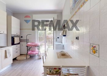 Trilocale Via Vezzani, 44c 
 Rivarolo, Genova (zona Rivarolo) - foto 2