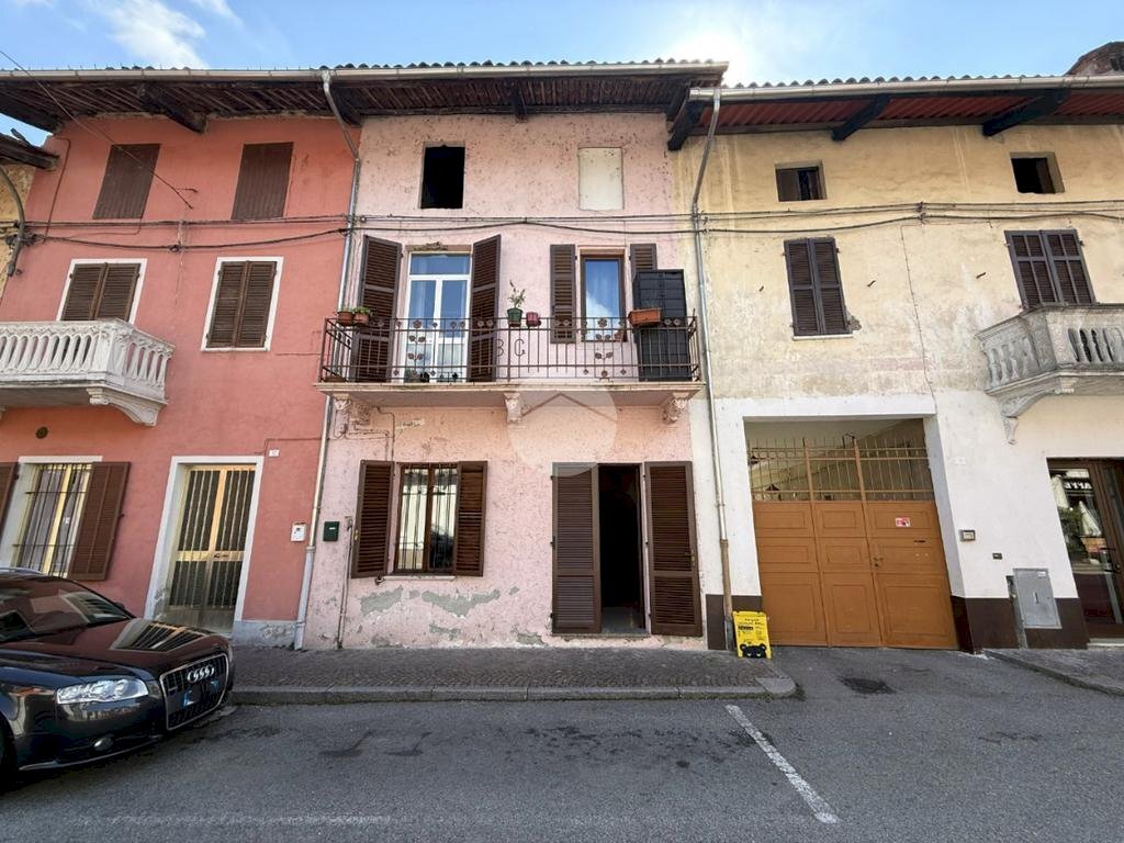 Casa semi indipendente Corso Vittorio Emanuele, Albiano d'Ivrea - foto 1