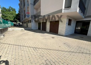 Shop Crocetta, Modena, Modena (neighborhood Crocetta) - photo 1