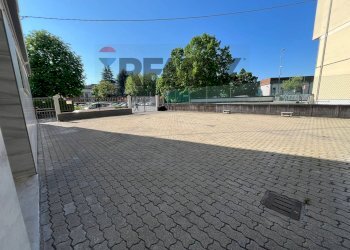 Shop Crocetta, Modena, Modena (neighborhood Crocetta) - photo 4