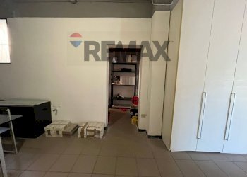 Shop Crocetta, Modena, Modena (neighborhood Crocetta) - photo 7