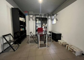 Shop Crocetta, Modena, Modena (neighborhood Crocetta) - photo 11