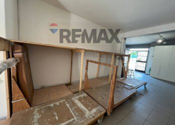 Shop Crocetta, Modena, Modena (neighborhood Crocetta) - photo 13