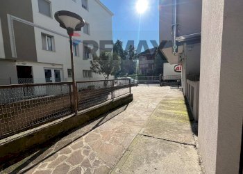 Shop Crocetta, Modena, Modena (neighborhood Crocetta) - photo 16