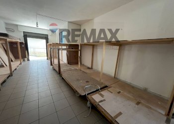 Shop Crocetta, Modena, Modena (neighborhood Crocetta) - photo 17