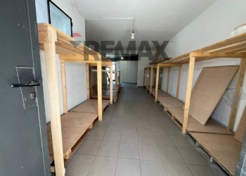 Shop Crocetta, Modena, Modena (neighborhood Crocetta) - photo 22
