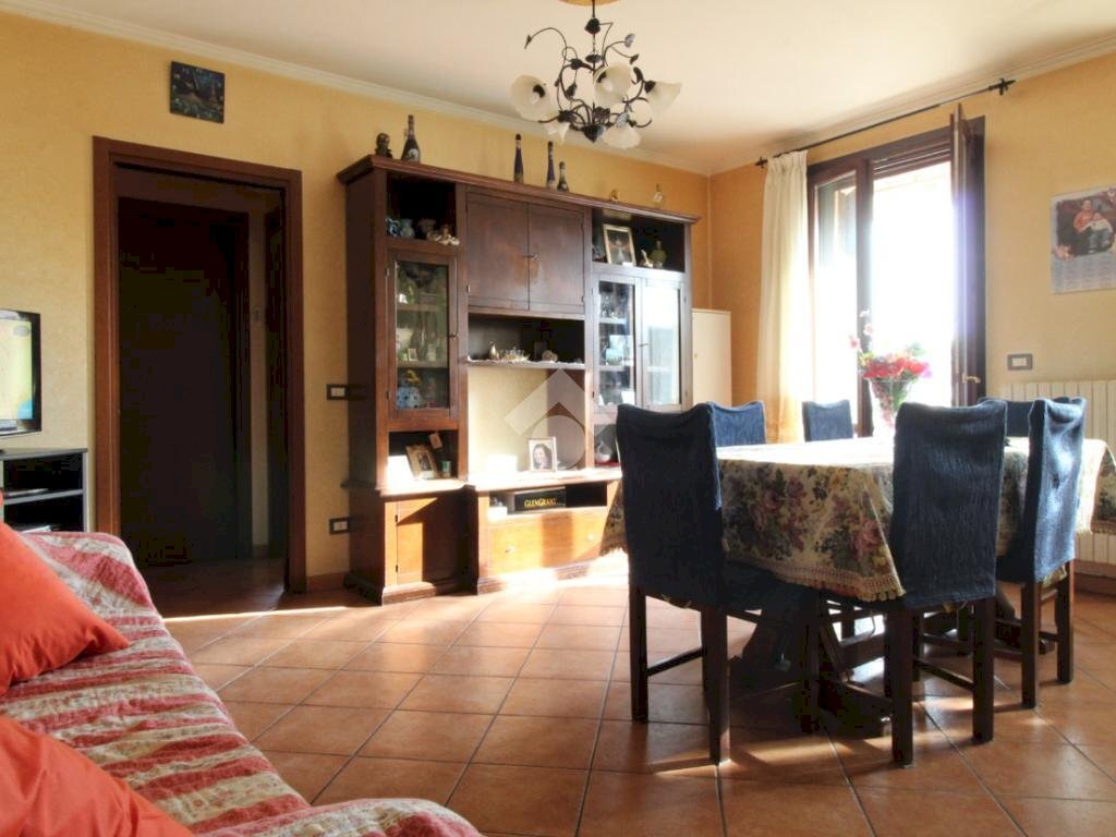 Trilocale Via caponnetto, Casalgrande - foto 3