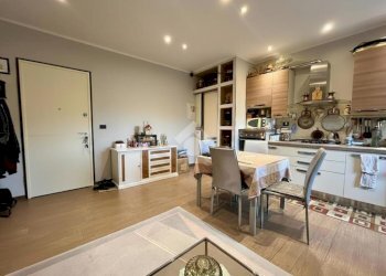 Two-room apartment Viale Piazza d'Armi, Pinerolo - photo 1