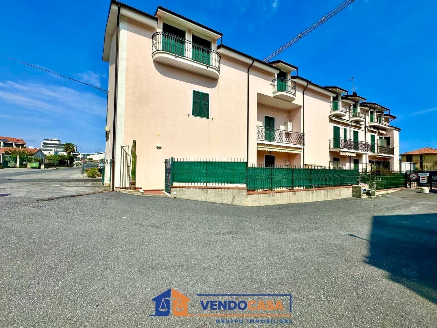 One-room apartment Loano - photo 1