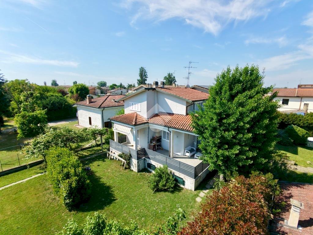 Villa Via Leonardo da Vinci, Reggiolo - photo 1