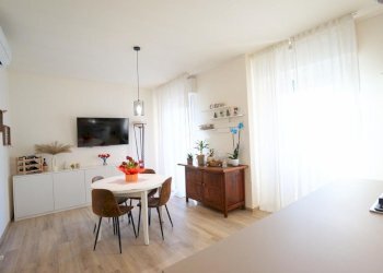 Four-room apartment Via L. Aliprandi, Modena (neighborhood Circoscrizione 1) - photo 3