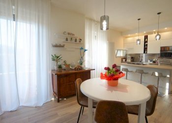Four-room apartment Via L. Aliprandi, Modena (neighborhood Circoscrizione 1) - photo 7