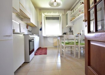 Three-room apartment Via Figlie della Croce, Sala Baganza - photo 6