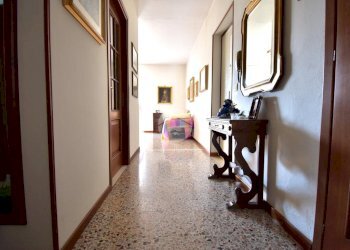 Three-room apartment Via Figlie della Croce, Sala Baganza - photo 9