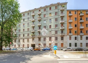Two-room apartment Piazza castelli, Milano (neighborhood Villapizzone) - photo 1