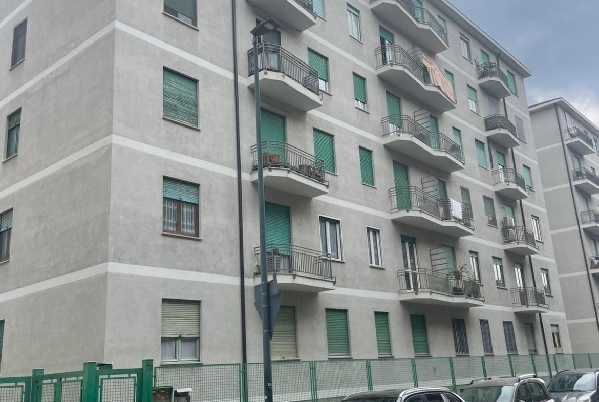 Four-room apartment torino via roccavione 77, Torino (neighborhood Borgo Vittoria) - photo 2
