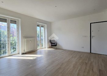Apartment Via Passo Rolle, Milano (neighborhood Feltre) - photo 1
