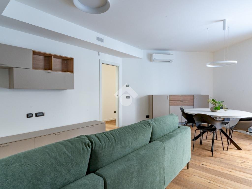 Three-room apartment Via Ippolito Rosellini, Milano (neighborhood Isola) - photo 2