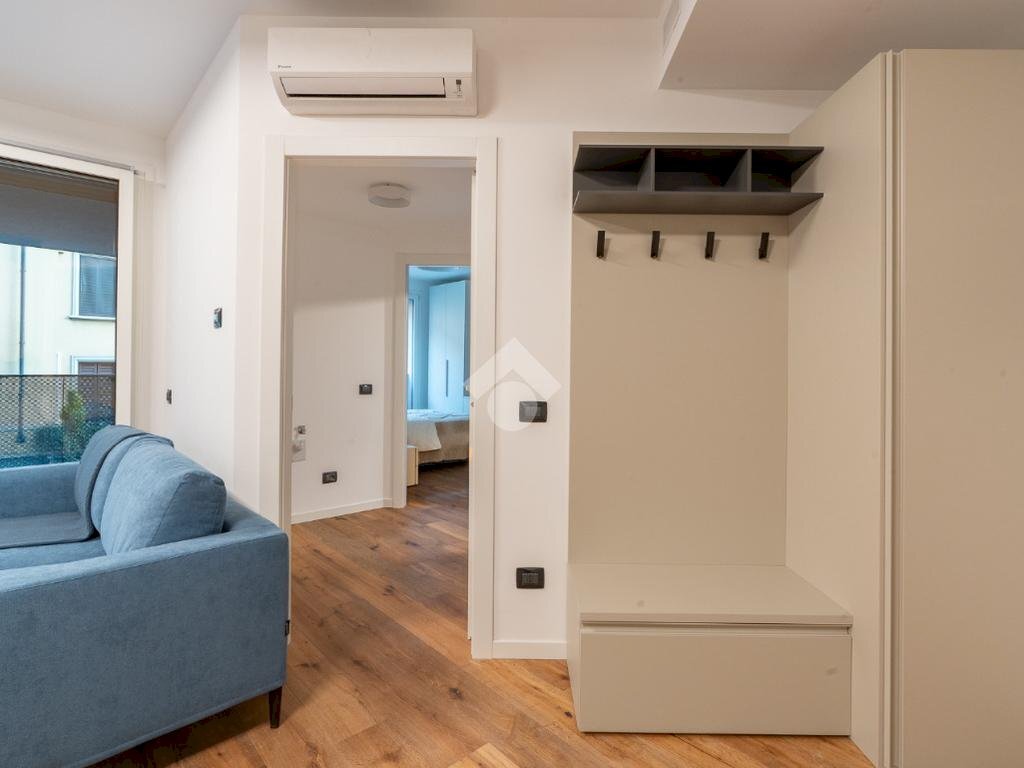 Two-room apartment Via Ippolito Rosellini, Milano (neighborhood Isola) - photo 2