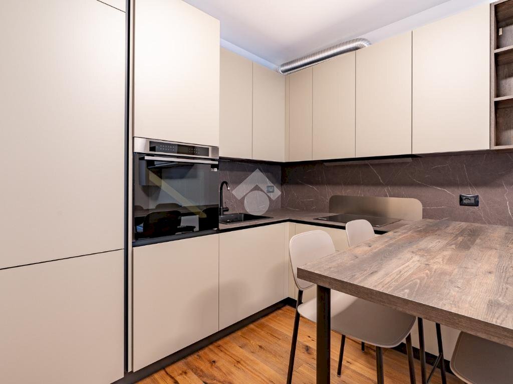 Two-room apartment Via Ippolito Rosellini, Milano (neighborhood Isola) - photo 3