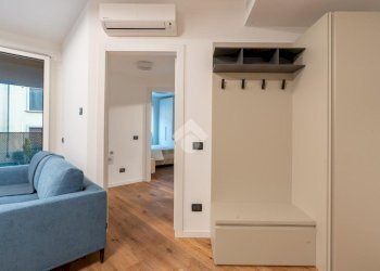 Two-room apartment Via Ippolito Rosellini, Milano (neighborhood Isola) - photo 2