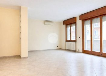 Three-room apartment Via Maniago, Milano (neighborhood Lambrate) - photo 3
